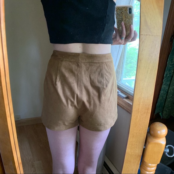 Abercrombie and Fitch suede shorts, NWT ☀️ - Picture 3 of 6
